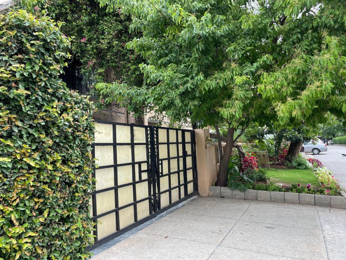 Riviera Courtyard Guest House 伊斯兰堡 外观 照片