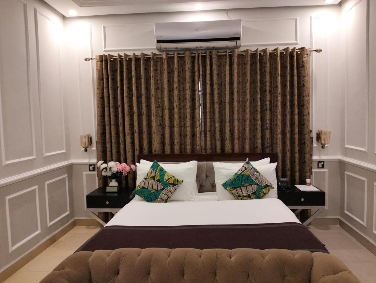 Riviera Courtyard Guest House 伊斯兰堡 外观 照片