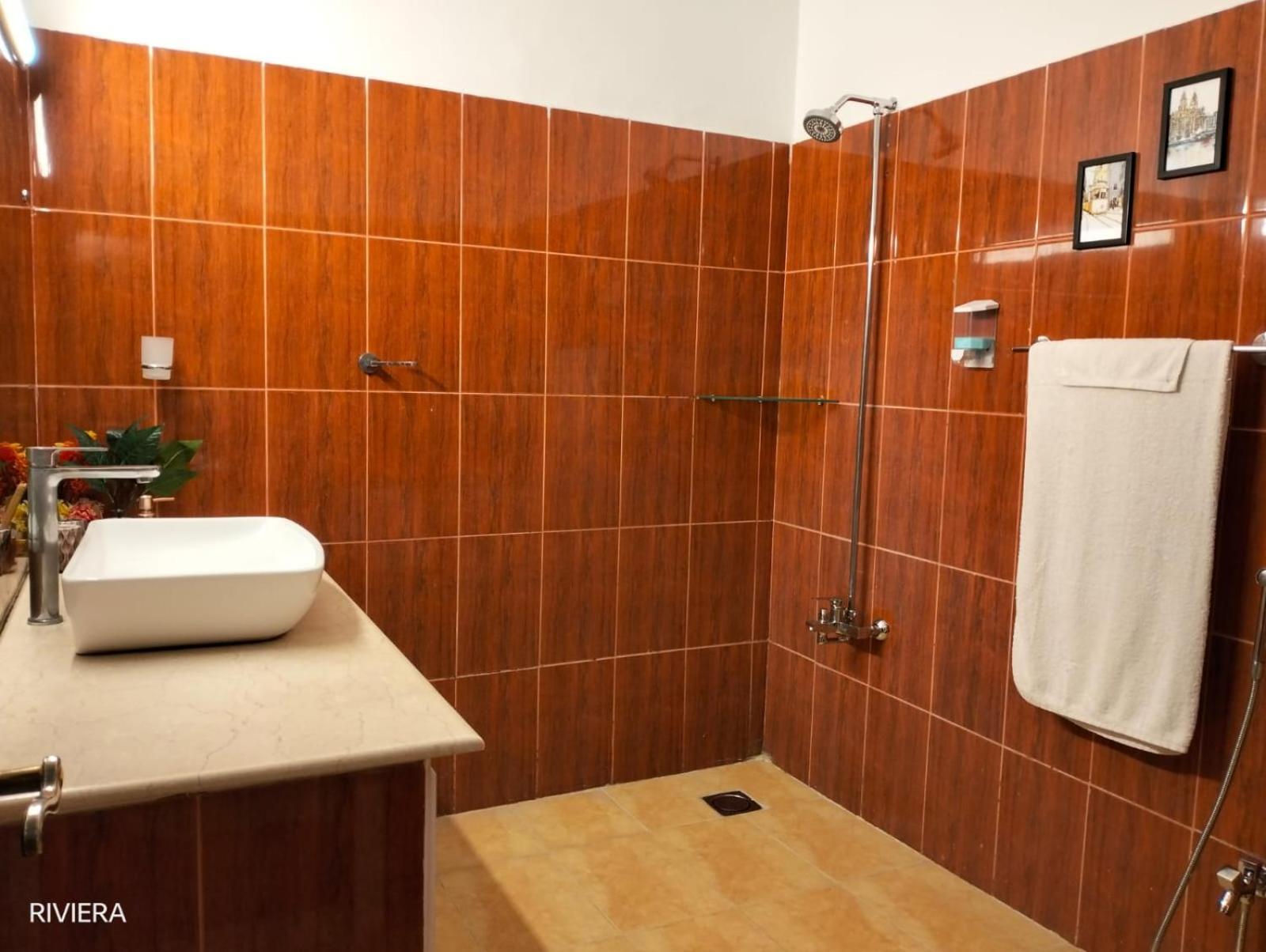 Riviera Courtyard Guest House 伊斯兰堡 外观 照片